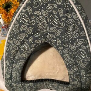 Pet Spaces Soft Dome Cat House